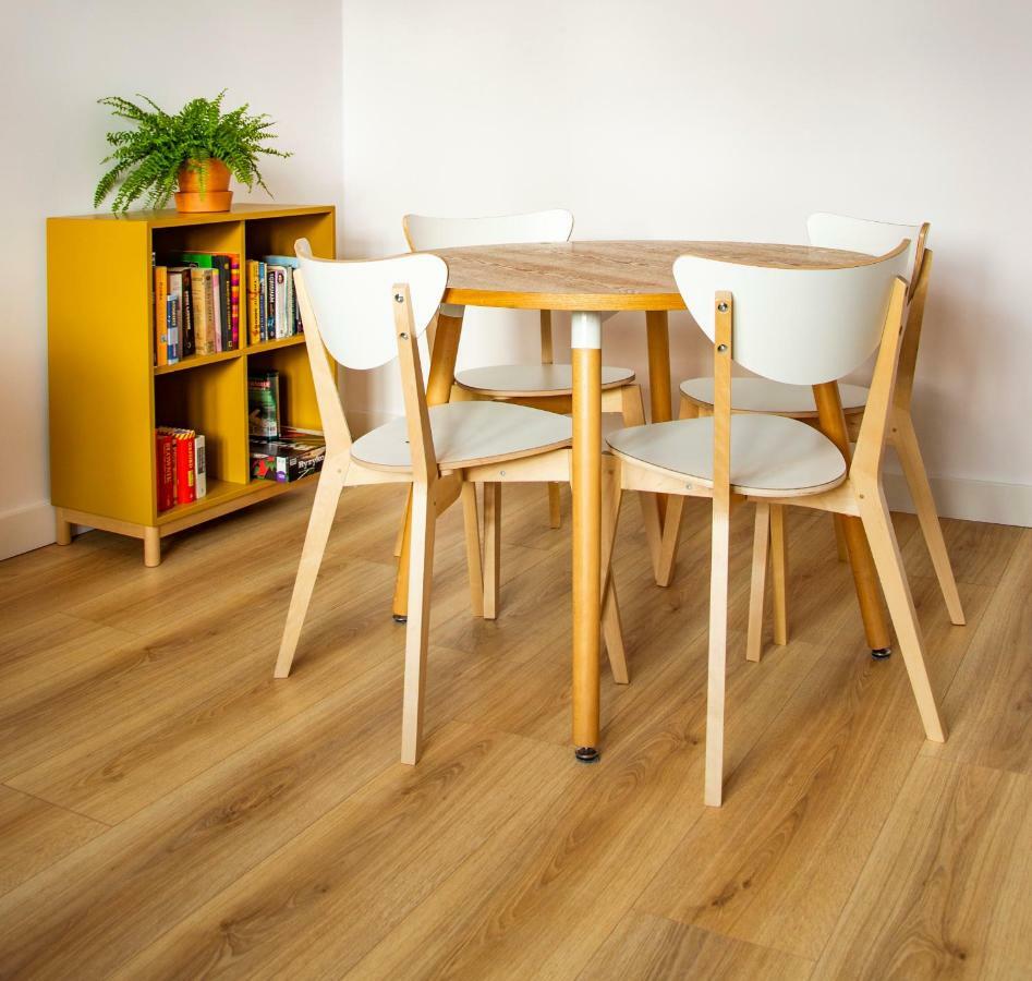 Centrally Located Island Apartment Гданск Екстериор снимка